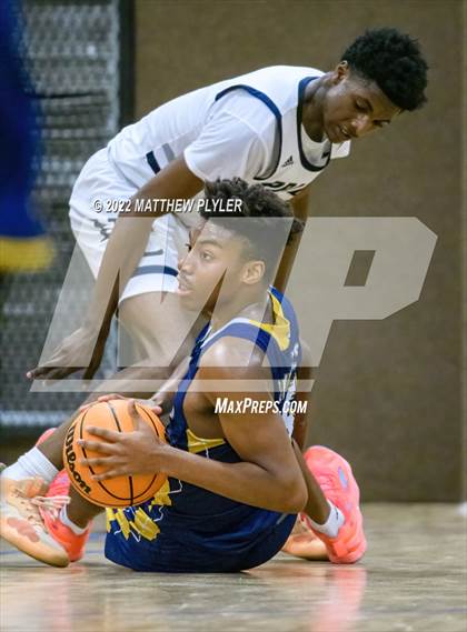 Thumbnail 3 in Henderson Collegiate vs. Wayne Preparatory Academy (Isaac Levy Veterans Day Tournament) photogallery.