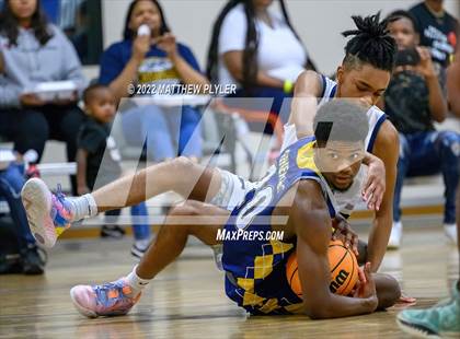Thumbnail 3 in Henderson Collegiate vs. Wayne Preparatory Academy (Isaac Levy Veterans Day Tournament) photogallery.