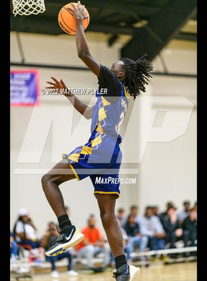 Thumbnail 3 in Henderson Collegiate vs. Wayne Preparatory Academy (Isaac Levy Veterans Day Tournament) photogallery.