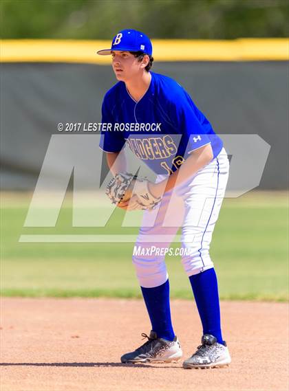 Thumbnail 2 in Bruni vs. D'Hanis (UIL 1A Regional Playoffs) photogallery.