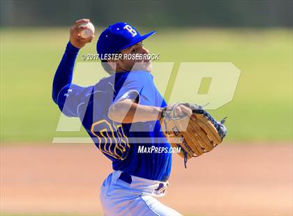 Thumbnail 2 in Bruni vs. D'Hanis (UIL 1A Regional Playoffs) photogallery.