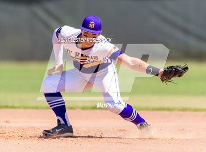Thumbnail 2 in Bruni vs. D'Hanis (UIL 1A Regional Playoffs) photogallery.