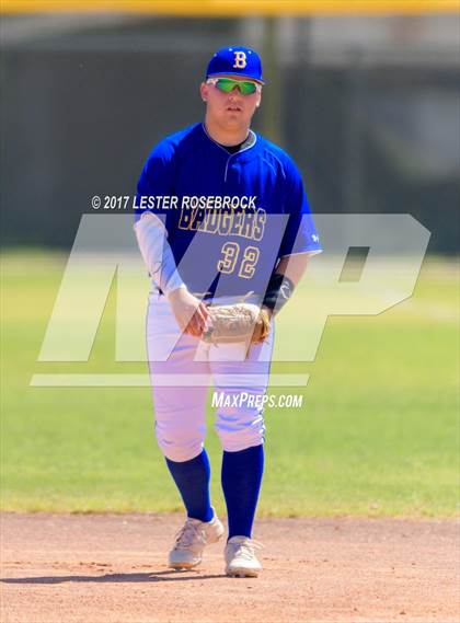Thumbnail 2 in Bruni vs. D'Hanis (UIL 1A Regional Playoffs) photogallery.