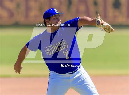 Thumbnail 1 in Bruni vs. D'Hanis (UIL 1A Regional Playoffs) photogallery.