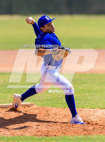 Thumbnail 3 in Bruni vs. D'Hanis (UIL 1A Regional Playoffs) photogallery.