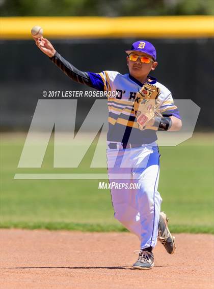 Thumbnail 3 in Bruni vs. D'Hanis (UIL 1A Regional Playoffs) photogallery.
