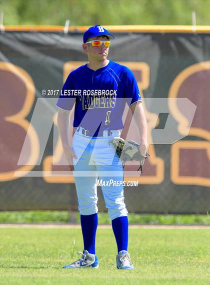 Thumbnail 1 in Bruni vs. D'Hanis (UIL 1A Regional Playoffs) photogallery.