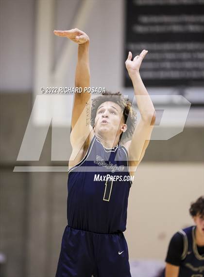 Thumbnail 2 in Bullard vs. Birmingham photogallery.