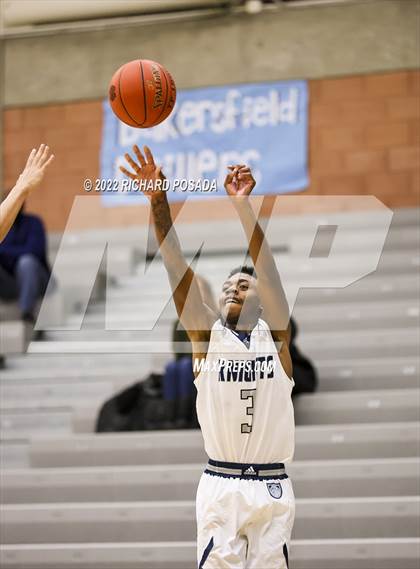 Thumbnail 3 in Bullard vs. Birmingham photogallery.