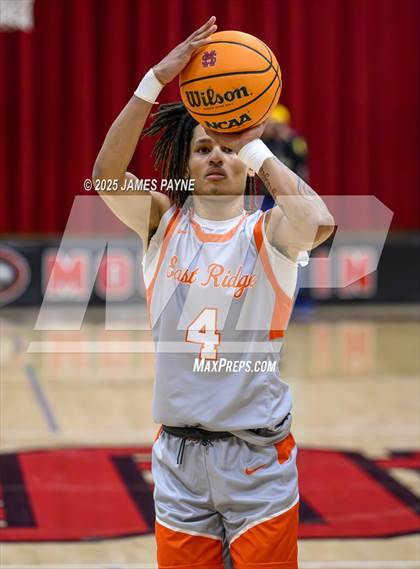 Thumbnail 3 in Red Bank vs. East Ridge (TSSAA 3A District 6 Final) photogallery.