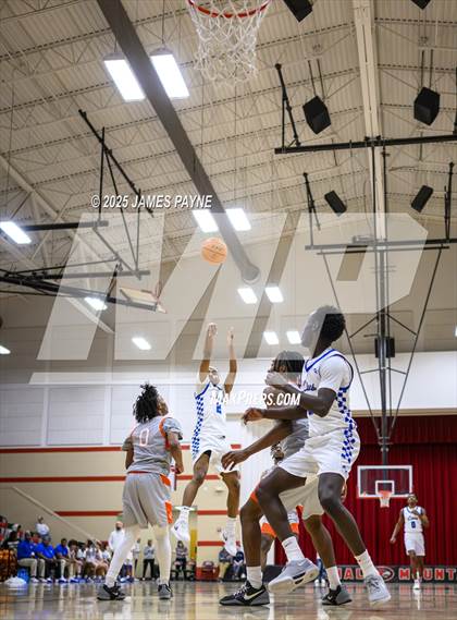 Thumbnail 1 in Red Bank vs. East Ridge (TSSAA 3A District 6 Final) photogallery.