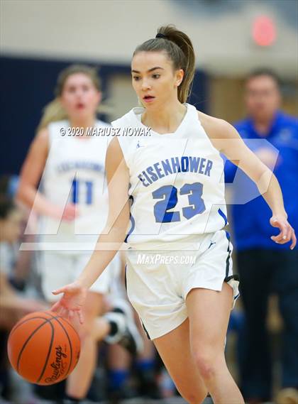 Thumbnail 2 in Utica Eisenhower vs. Rochester (MHSAA District Final) photogallery.