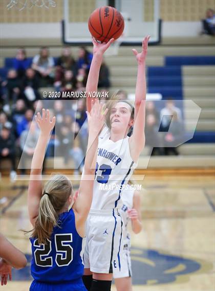 Thumbnail 1 in Utica Eisenhower vs. Rochester (MHSAA District Final) photogallery.