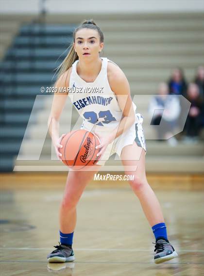 Thumbnail 1 in Utica Eisenhower vs. Rochester (MHSAA District Final) photogallery.