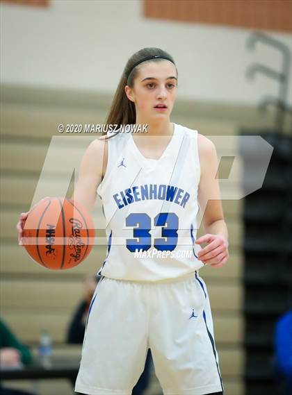 Thumbnail 1 in Utica Eisenhower vs. Rochester (MHSAA District Final) photogallery.