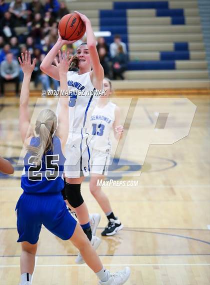 Thumbnail 3 in Utica Eisenhower vs. Rochester (MHSAA District Final) photogallery.