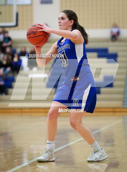 Thumbnail 2 in Utica Eisenhower vs. Rochester (MHSAA District Final) photogallery.