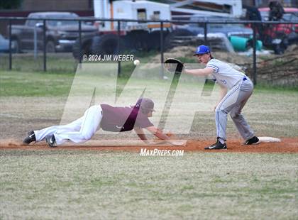 Thumbnail 3 in Braggs @ Webbers Falls (Game 2) photogallery.