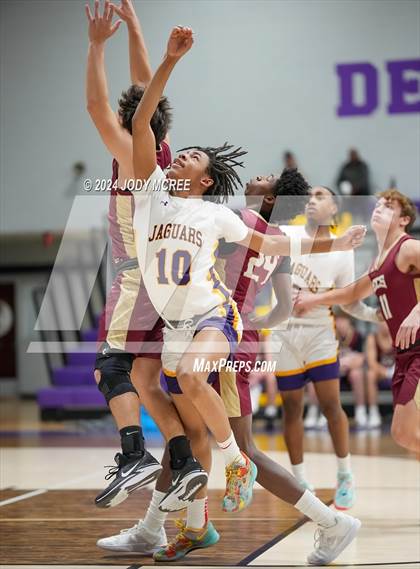 Thumbnail 3 in Evangelical Christian @ DeSoto Central photogallery.