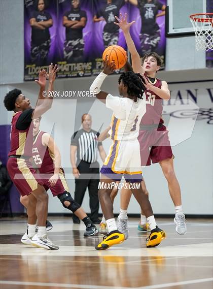 Thumbnail 2 in Evangelical Christian @ DeSoto Central photogallery.
