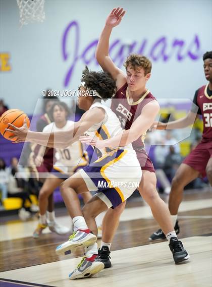 Thumbnail 2 in Evangelical Christian @ DeSoto Central photogallery.