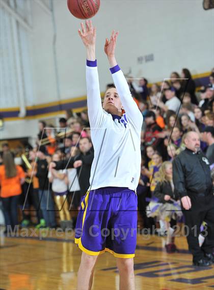Thumbnail 2 in Thorp @ Clayton (WIAA D5 Regional Final) photogallery.