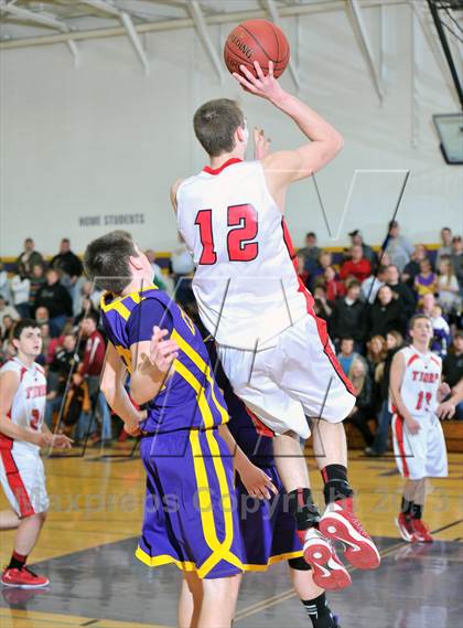 Thumbnail 1 in Thorp @ Clayton (WIAA D5 Regional Final) photogallery.