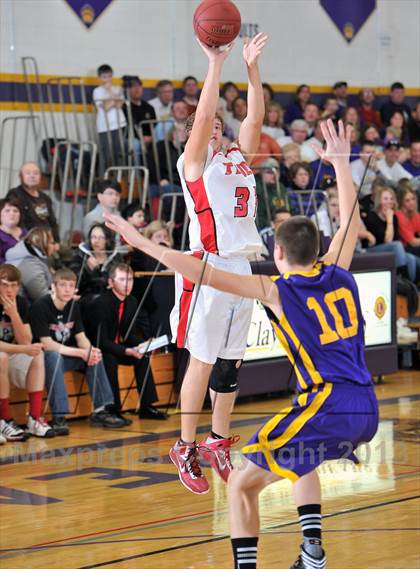 Thumbnail 2 in Thorp @ Clayton (WIAA D5 Regional Final) photogallery.