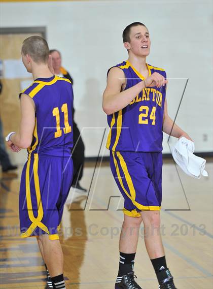 Thumbnail 2 in Thorp @ Clayton (WIAA D5 Regional Final) photogallery.