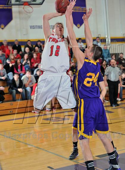 Thumbnail 1 in Thorp @ Clayton (WIAA D5 Regional Final) photogallery.