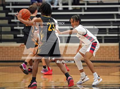 Thumbnail 2 in Life Waxahachie vs Benbrook (Bi District) photogallery.