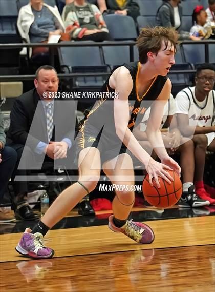 Thumbnail 2 in Life Waxahachie vs Benbrook (Bi District) photogallery.