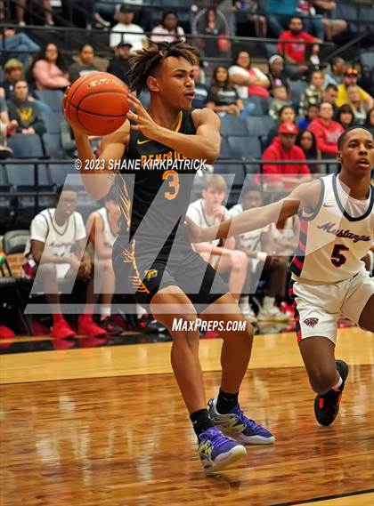 Thumbnail 2 in Life Waxahachie vs Benbrook (Bi District) photogallery.