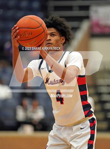 Thumbnail 2 in Life Waxahachie vs Benbrook (Bi District) photogallery.