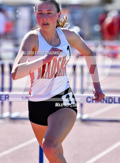 Thumbnail 3 in 5th Annual Small School Invitational (100m Hurdles) photogallery.