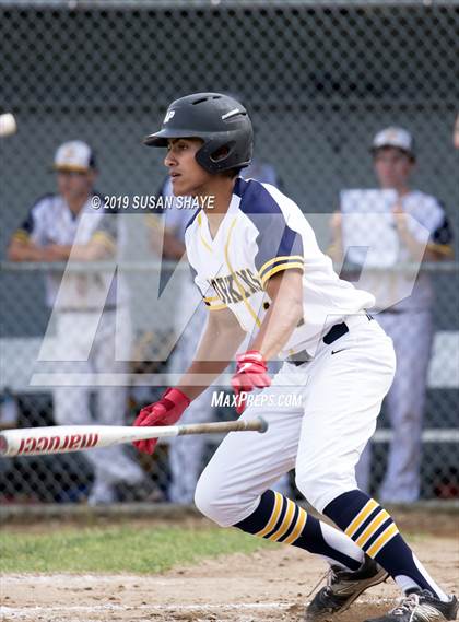 Thumbnail 1 in Tahanto Regional vs. Hopkins Academy (MIAA Division 4 Semifinal) photogallery.