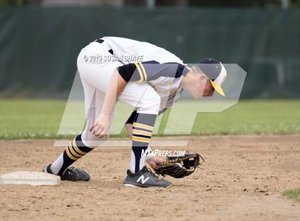 Thumbnail 1 in Tahanto Regional vs. Hopkins Academy (MIAA Division 4 Semifinal) photogallery.