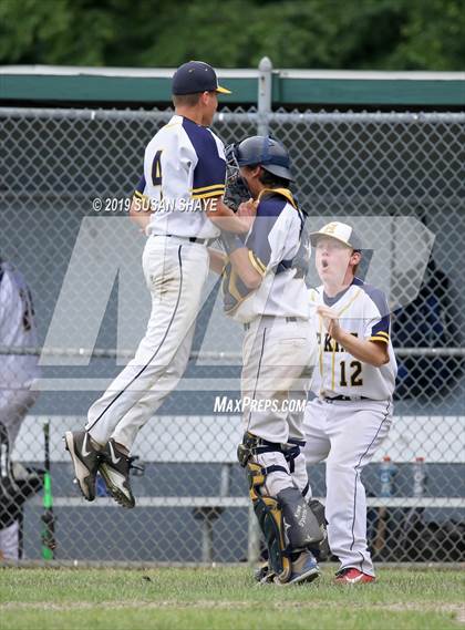 Thumbnail 1 in Tahanto Regional vs. Hopkins Academy (MIAA Division 4 Semifinal) photogallery.