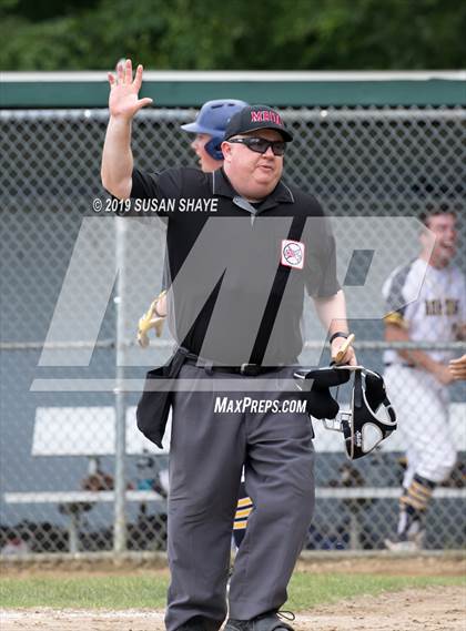 Thumbnail 2 in Tahanto Regional vs. Hopkins Academy (MIAA Division 4 Semifinal) photogallery.