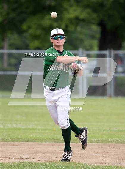 Thumbnail 1 in Tahanto Regional vs. Hopkins Academy (MIAA Division 4 Semifinal) photogallery.