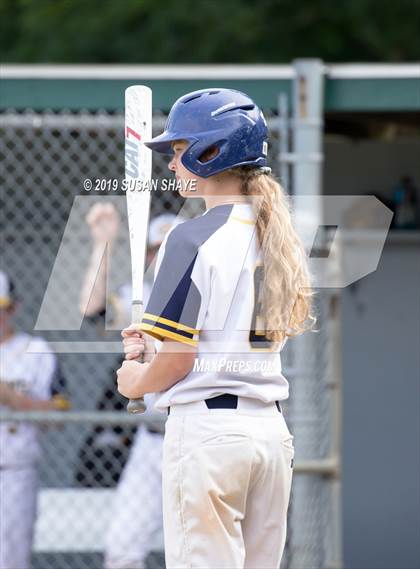 Thumbnail 1 in Tahanto Regional vs. Hopkins Academy (MIAA Division 4 Semifinal) photogallery.