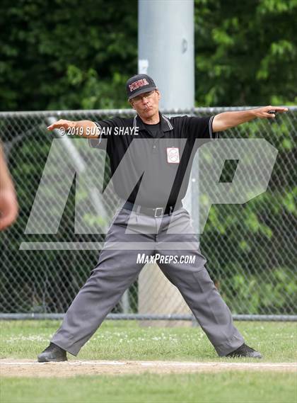 Thumbnail 2 in Tahanto Regional vs. Hopkins Academy (MIAA Division 4 Semifinal) photogallery.