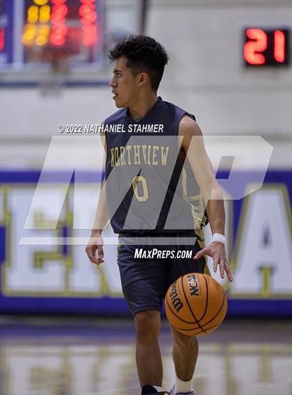 Thumbnail 2 in St. Genevieve vs. Northview (The Classic @ Damien) photogallery.