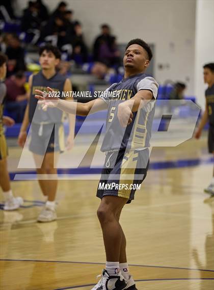 Thumbnail 3 in St. Genevieve vs. Northview (The Classic @ Damien) photogallery.