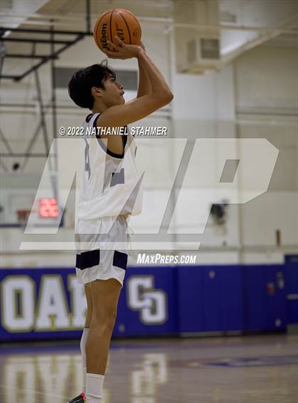 Thumbnail 2 in St. Genevieve vs. Northview (The Classic @ Damien) photogallery.