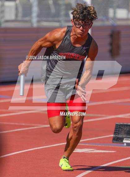 Thumbnail 2 in Winter Relays photogallery.