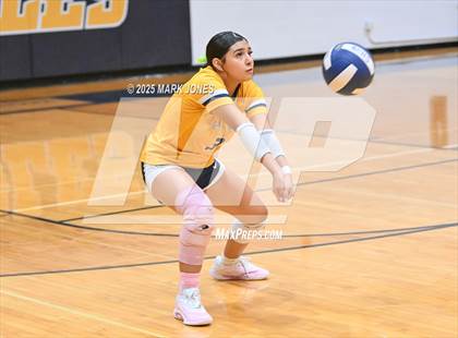 Thumbnail 3 in Gilbert Christian @ Bourgade Catholic photogallery.