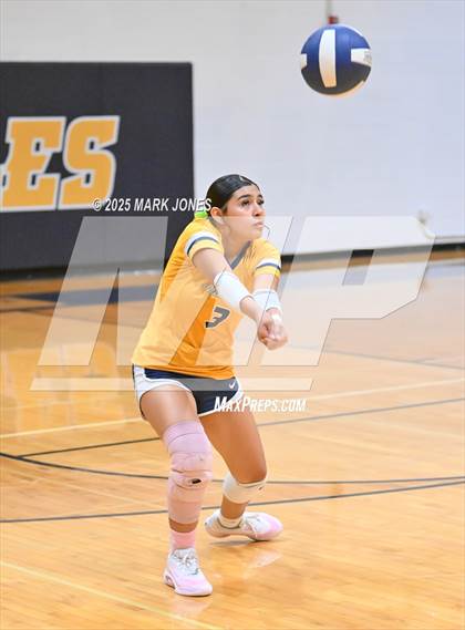 Thumbnail 2 in Gilbert Christian @ Bourgade Catholic photogallery.