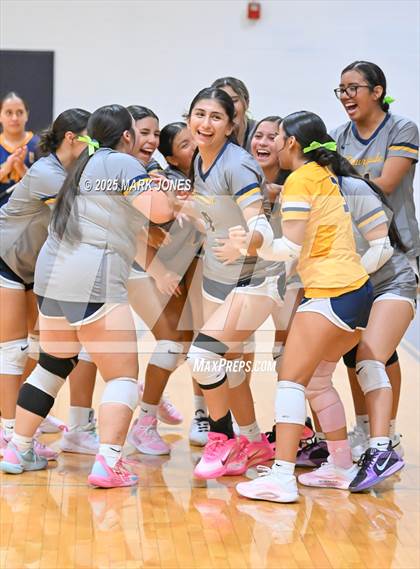 Thumbnail 3 in Gilbert Christian @ Bourgade Catholic photogallery.