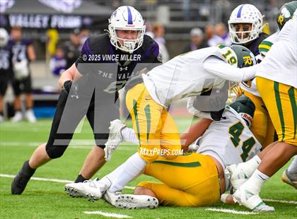 Thumbnail 2 in Richland vs Sumner (WIAA 4A First Round) photogallery.
